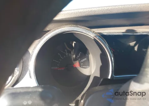 2005 Ford Mustang V6 Deluxe/V6 Premium from USA, damaged, VIN 1ZVFT80N055107522